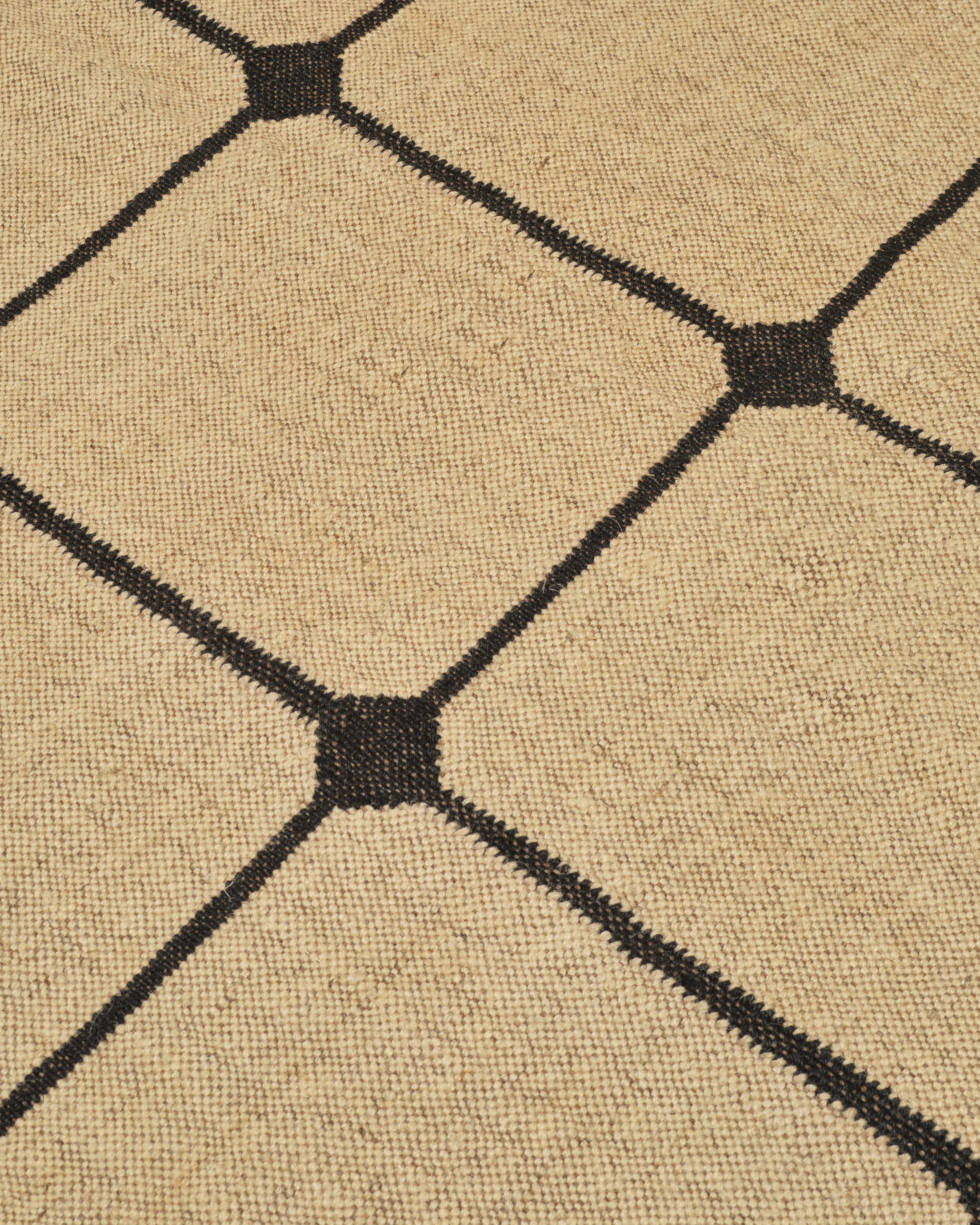 http://www.forsythart.com/cdn/shop/files/LIGHTWORKxFORSYTH_POSITIVE-SQUARE-RUG_DETAIL-2.jpg?v=1682533880