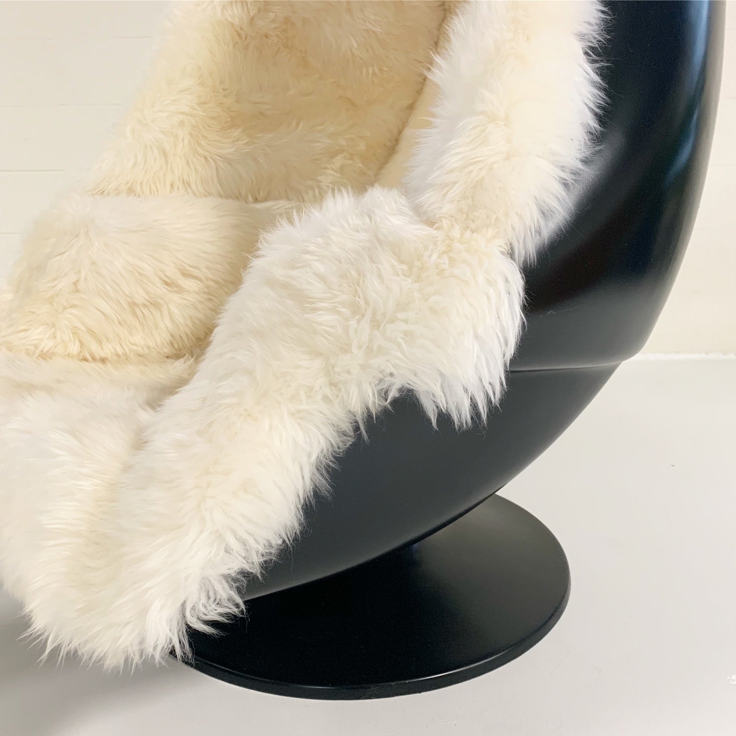 Lee west alpha online egg chair