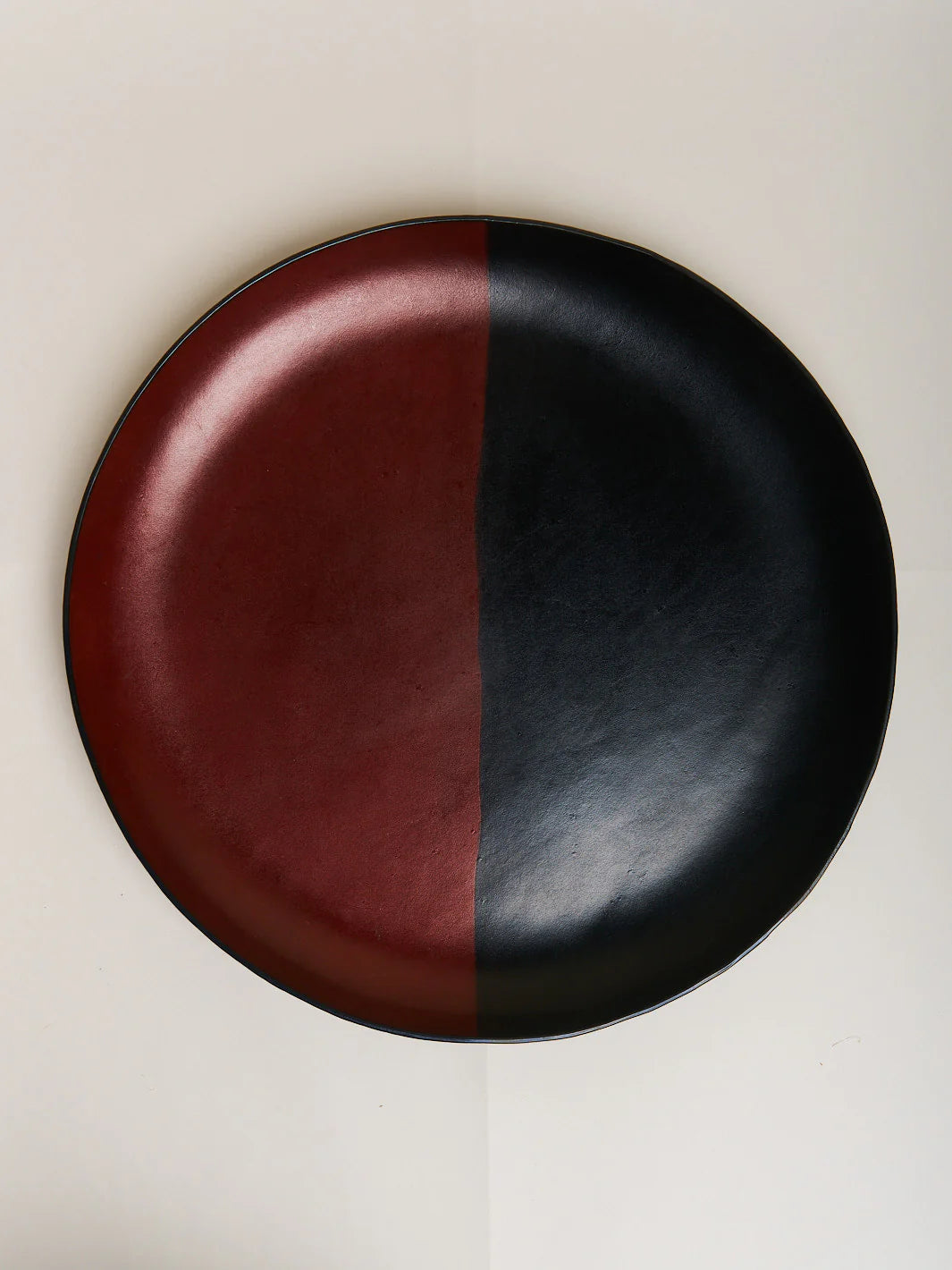 The Oversized Tray in Molded Leather - Red Black